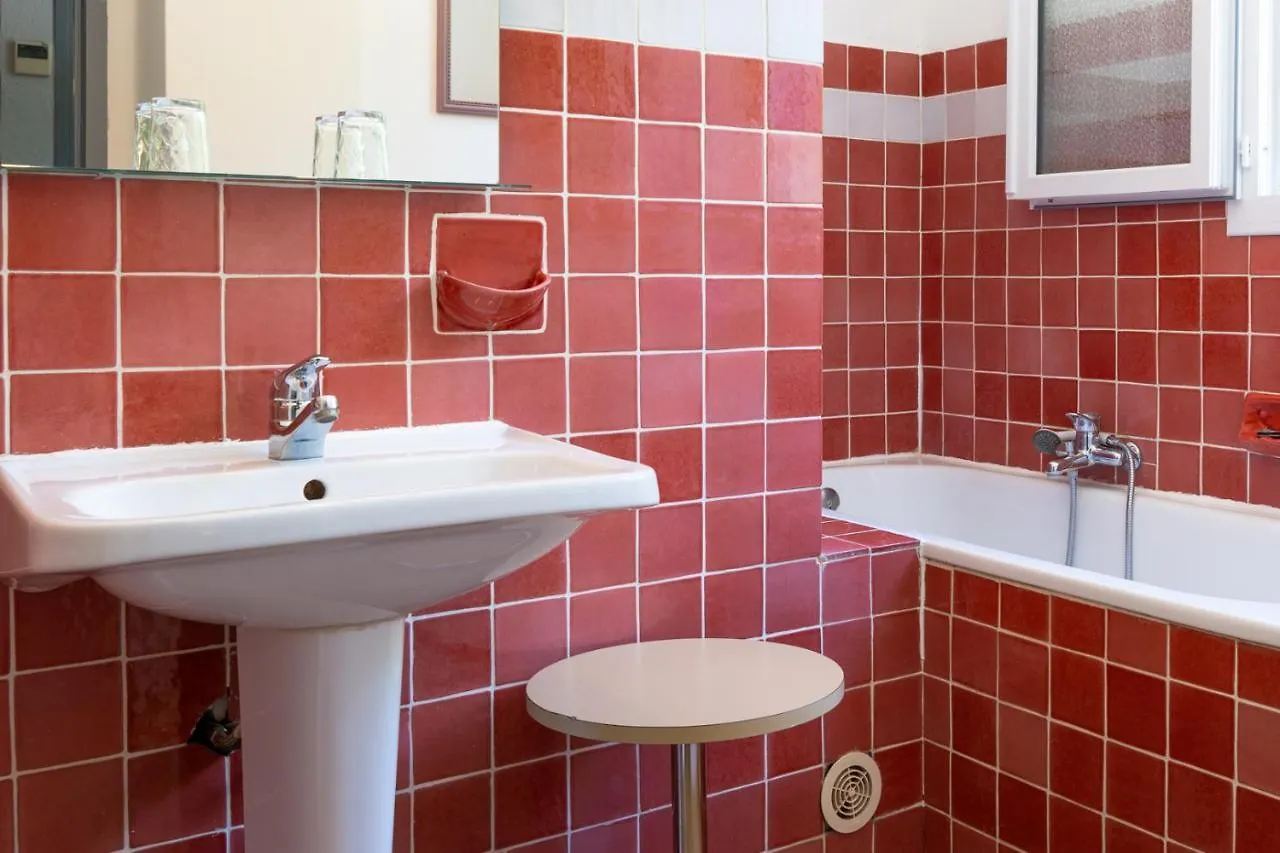 Au Bien Etre Piscine Chauffee Hotell Villecroze