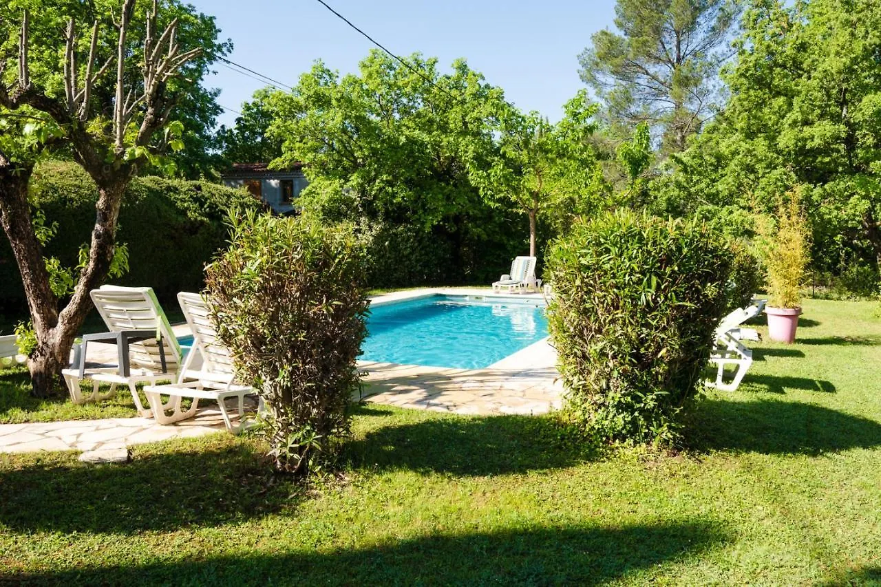 ***  Au Bien Etre Piscine Chauffee Hotell Villecroze Frankrike
