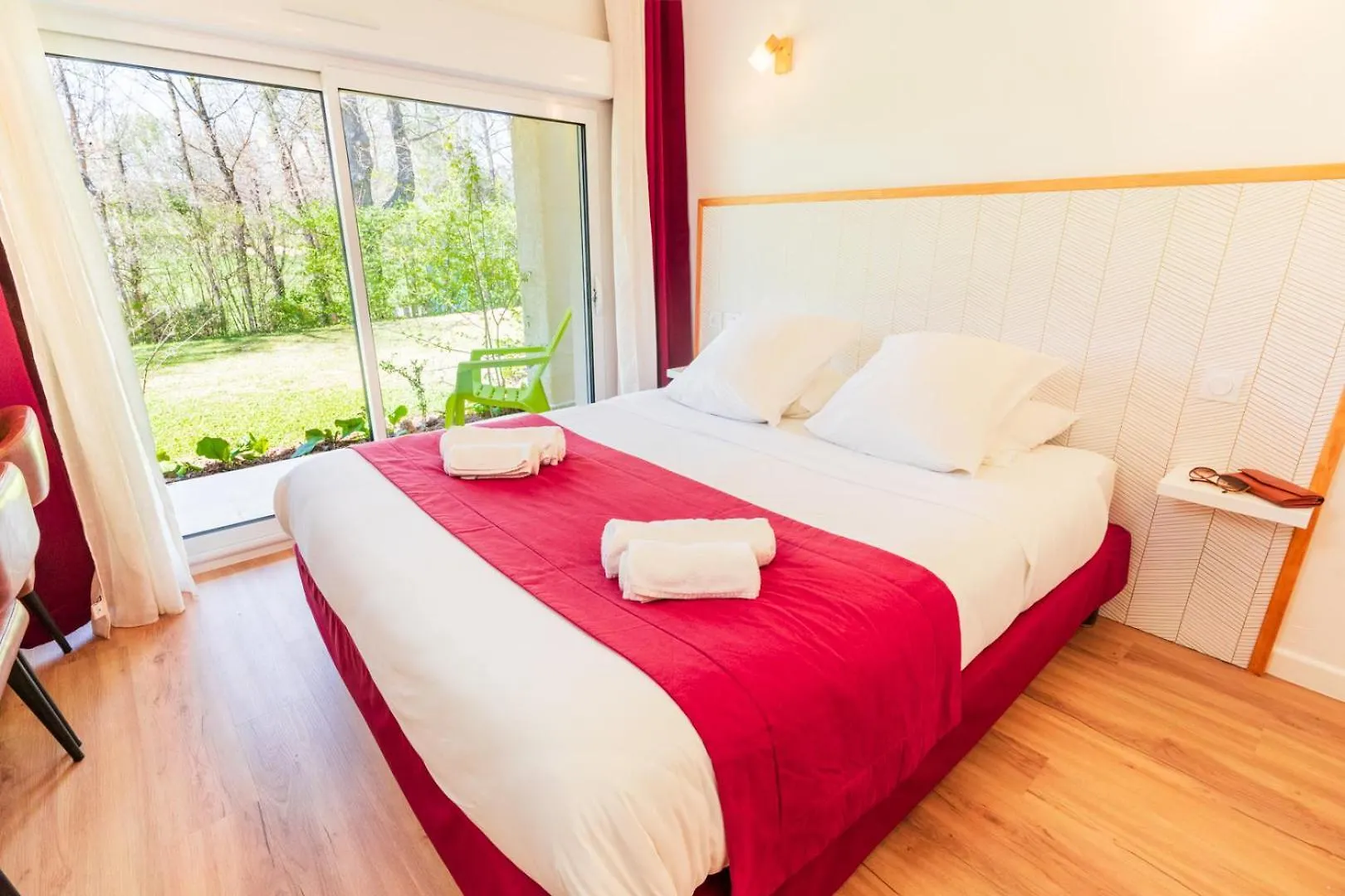 Au Bien Etre Piscine Chauffee Hotell Villecroze