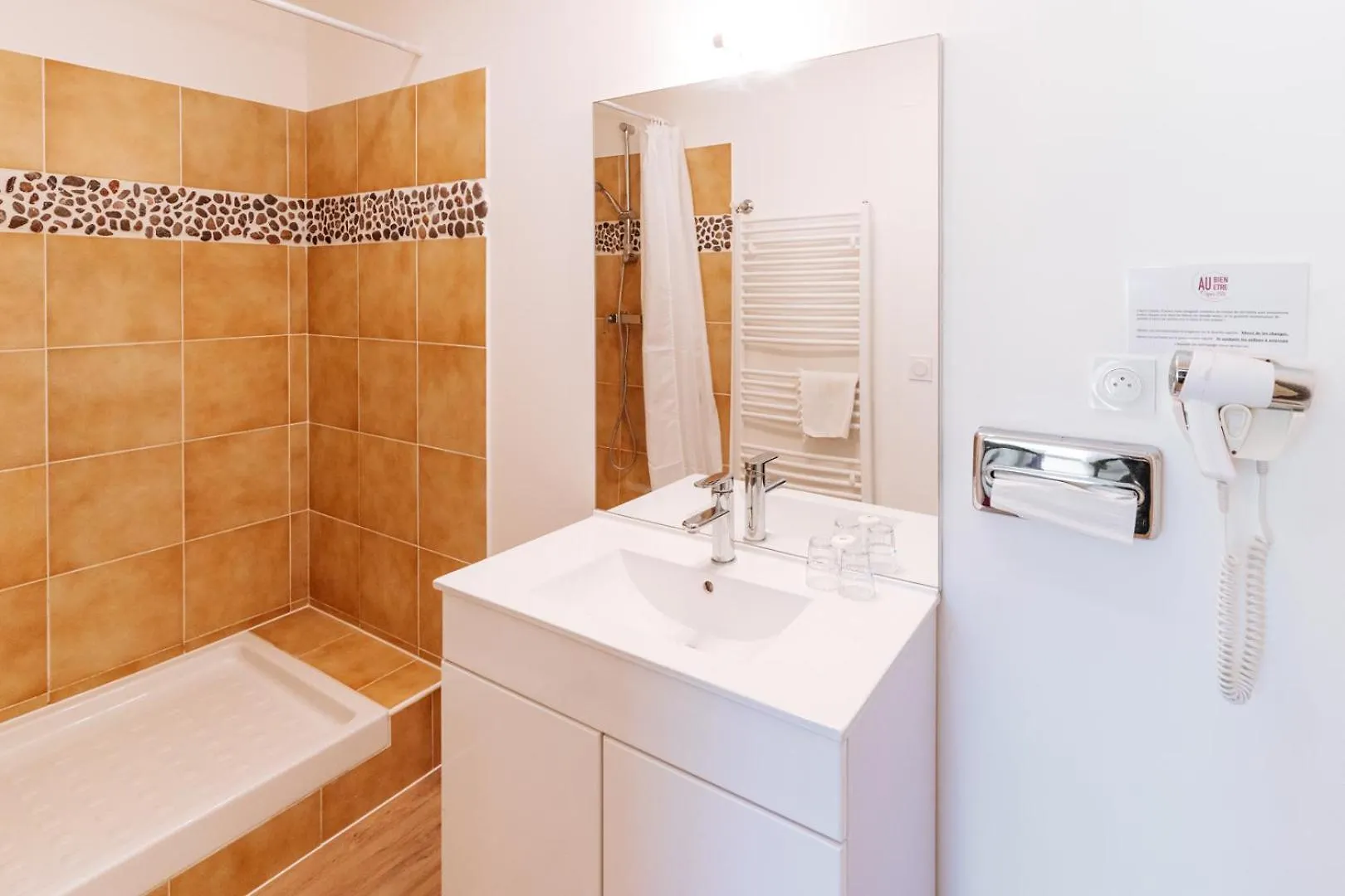 Au Bien Etre Piscine Chauffee Hotell Villecroze