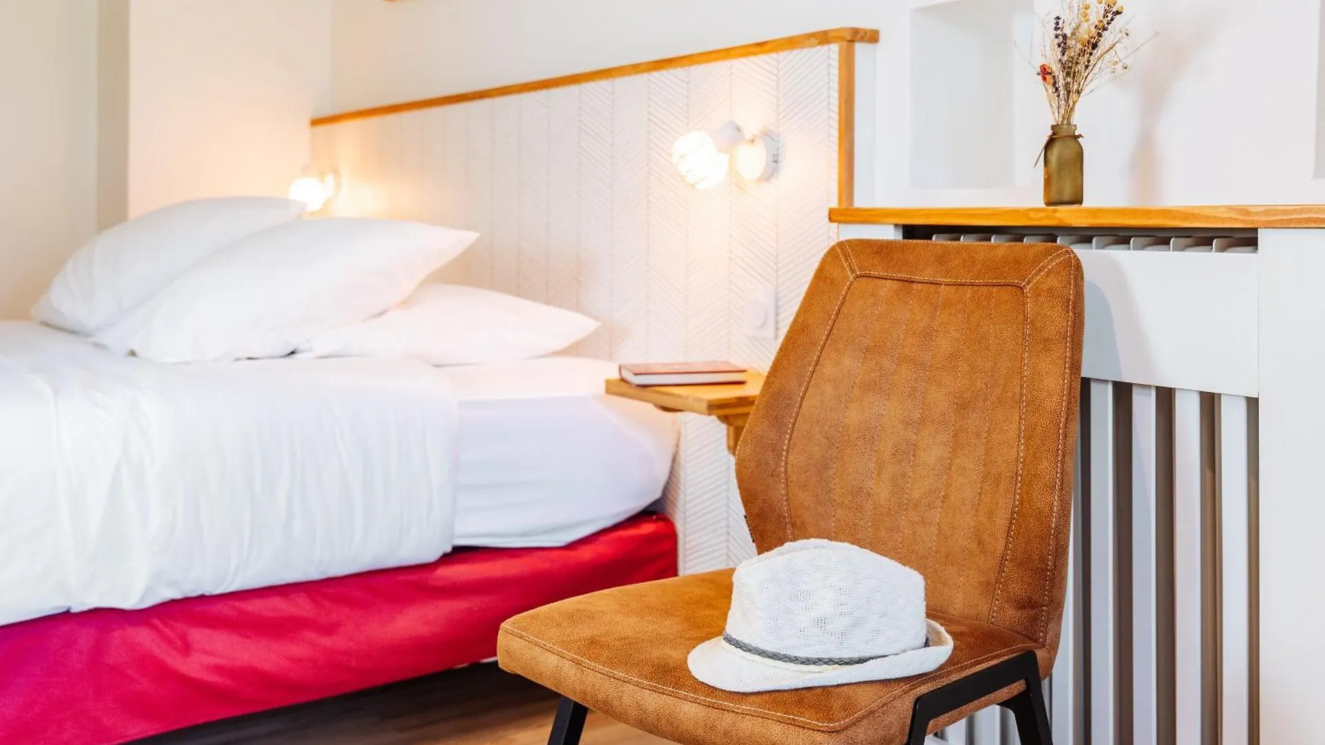 Hotel Au Bien Etre Villecroze 3*,  Frankreich