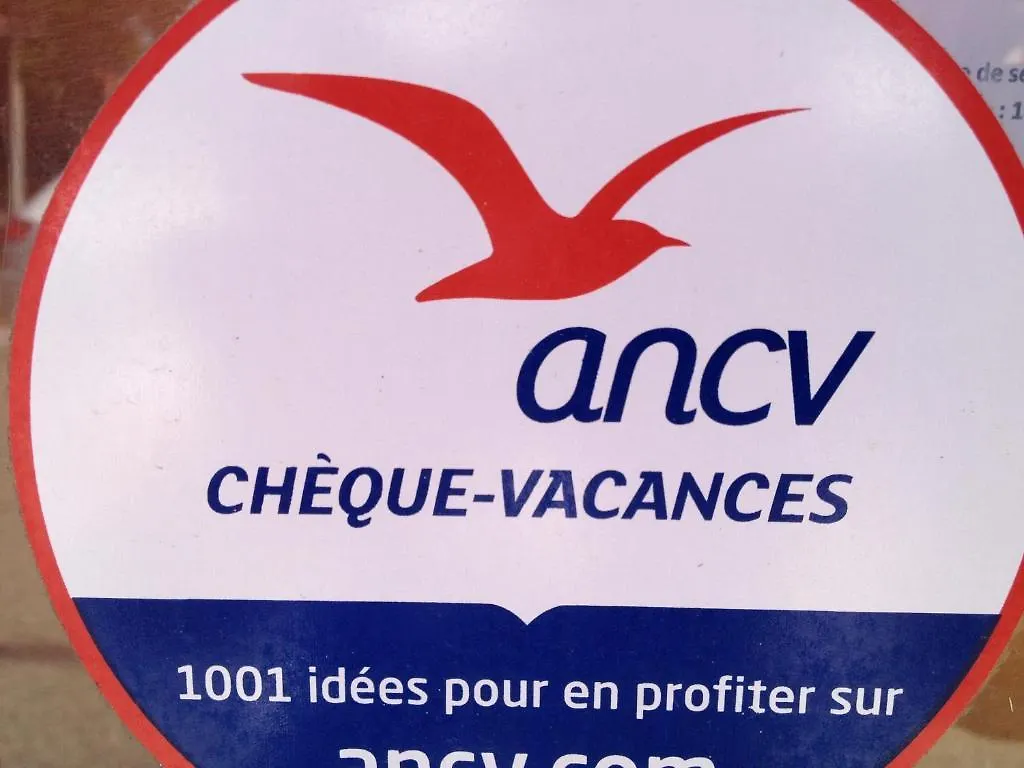 Hotel Au Bien Etre Piscine Chauffee Villecroze 3*,
